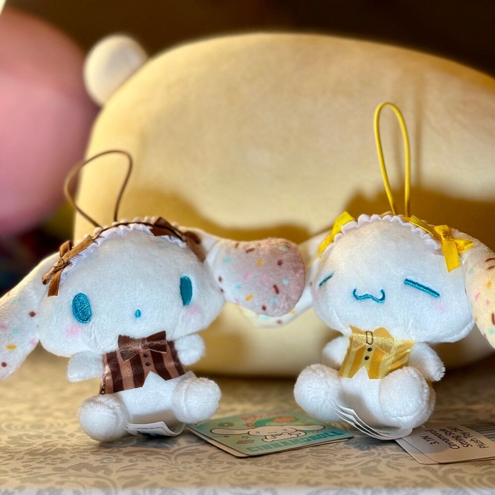 NWT Sanrio Cinnamonroll (Cinna) Sprinkle Collection plushie key chains Set of 2